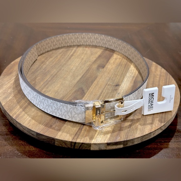 Michael Kors - Women's XL Reversible MK  Tan/White/ Leather Belt - Picture 6 of 14